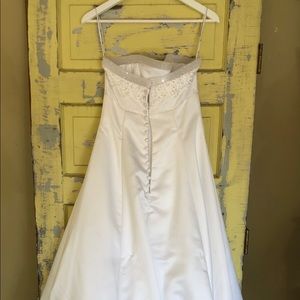 Wedding Dress Size 6 unaltered